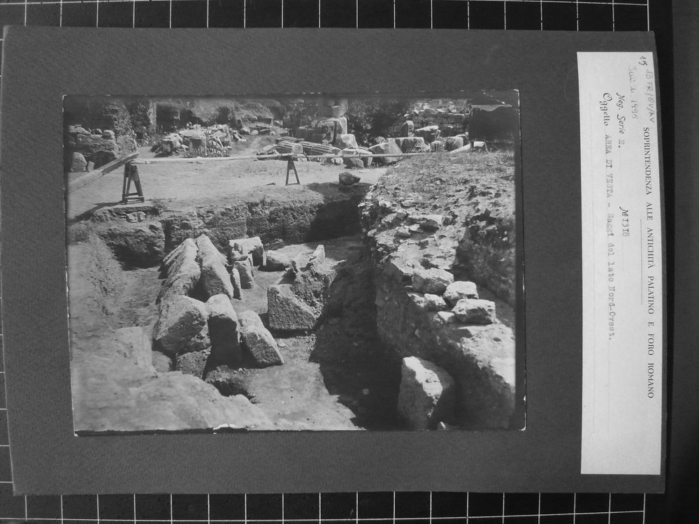 E_1318.JPG
