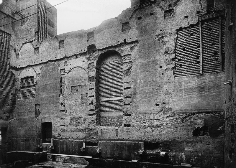 013236 - restauro - Curia, veduta della parete di destra; Gab. Fot. Naz. Neg. Serie E, Nr. 42704