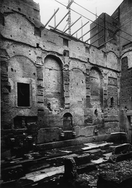 013239 - restauro - Curia, Interno, veduta della parete sinistra; Gab. Fot. Naz. Neg. Serie E, Nr. 42701