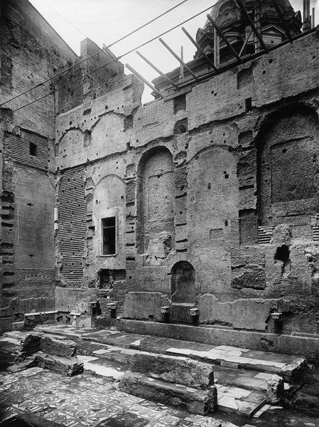 013240 - restauro - Curia, Interno, veduta della parete sinistra; Gab. Fot. Naz. Neg. Serie E, Nr. 42700