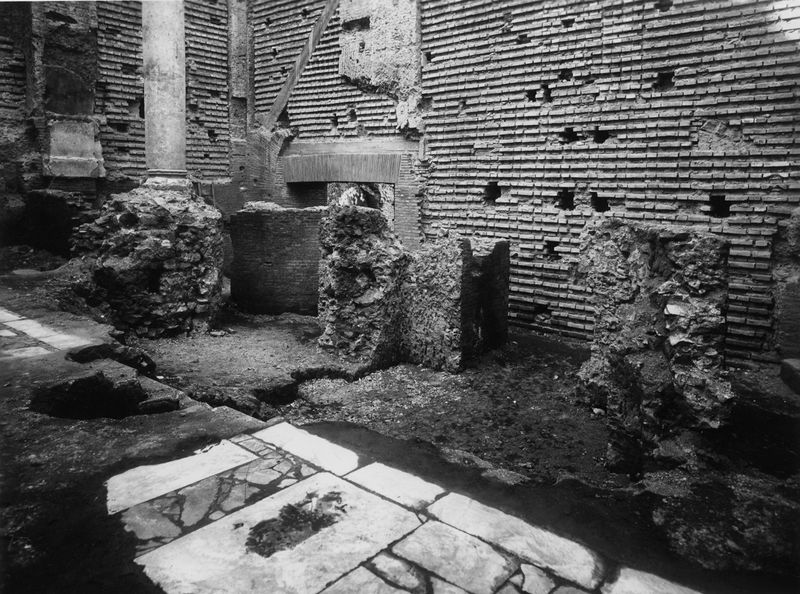 013209 - restauro - Curia, Interno della Chiesa medievale durante i lavori; Gab. Fot. Naz. Neg. Serie E, Nr. 42717
