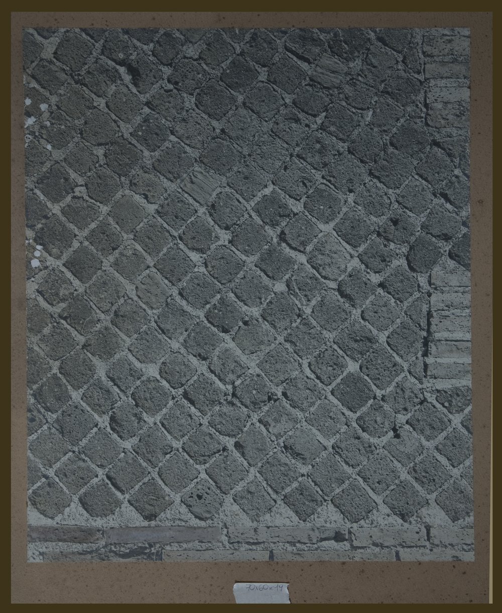 70x60 19.TIF