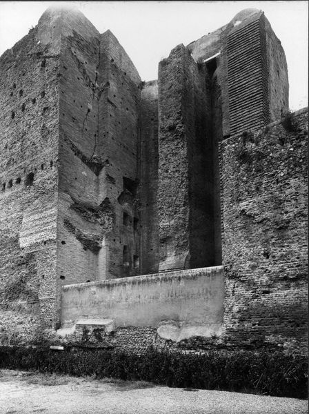 018460 - monumento - Tempio di Venere e Roma, prima del restauro; neg. serie E, nÂ° 1261