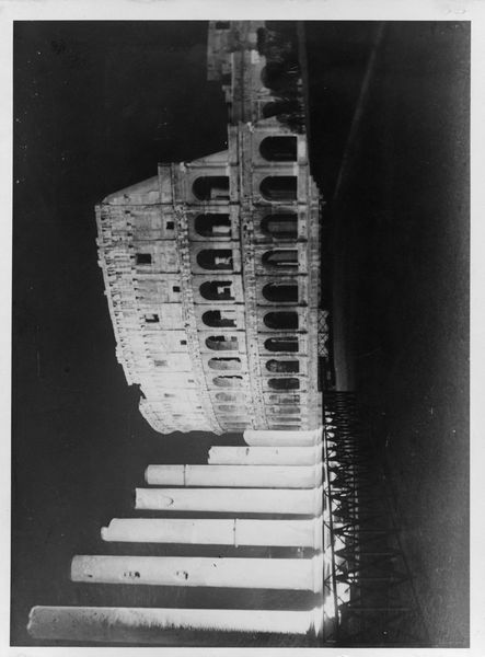 018461 - monumento - Tempio di Venere e Roma, colonne ricostruite, con illuminazione notturna; senza negativo