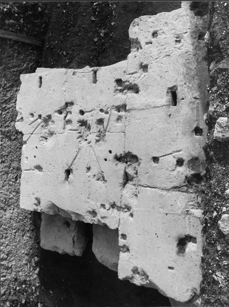 018483 - scavo archeologico - Tempio di Venere e Roma, blocchi di peperino della fondazione; senza negativo