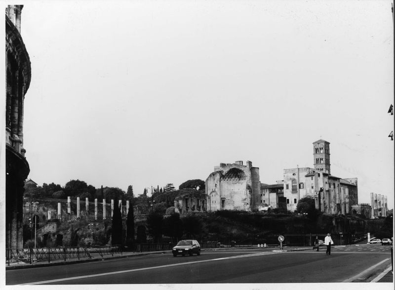 018484 - monumento - Tempio di Venere e Roma, veduta ottobre 1991; 6x6 nÂ° 17993