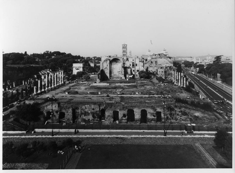 018486 - monumento - Tempio di Venere e Roma, veduta ottobre 1991; 6x6 nÂ°17996