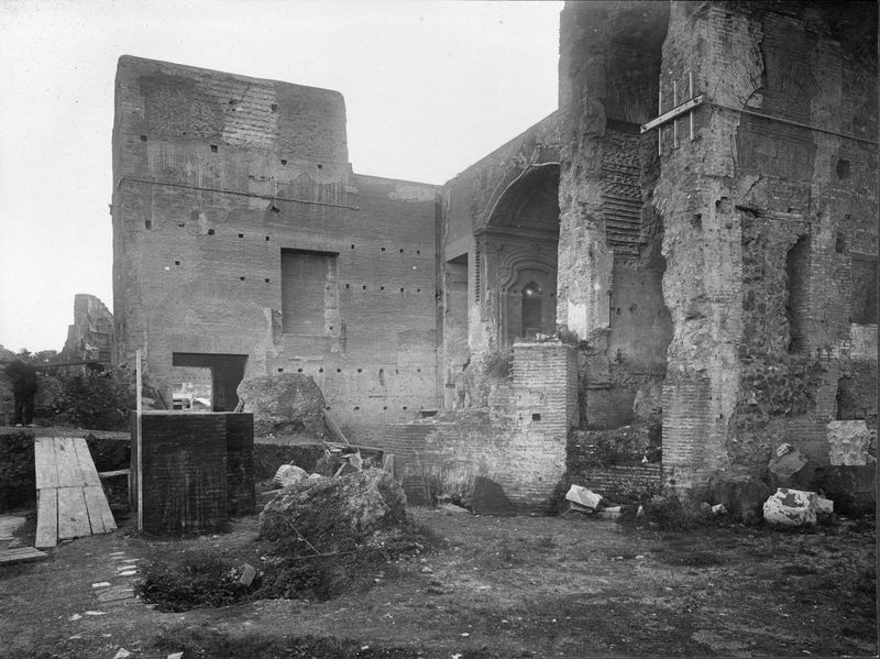 003254 - monumento - Domus Augustana, corpo centrale: piano superiore lato nord verso lo Stadio, 1930