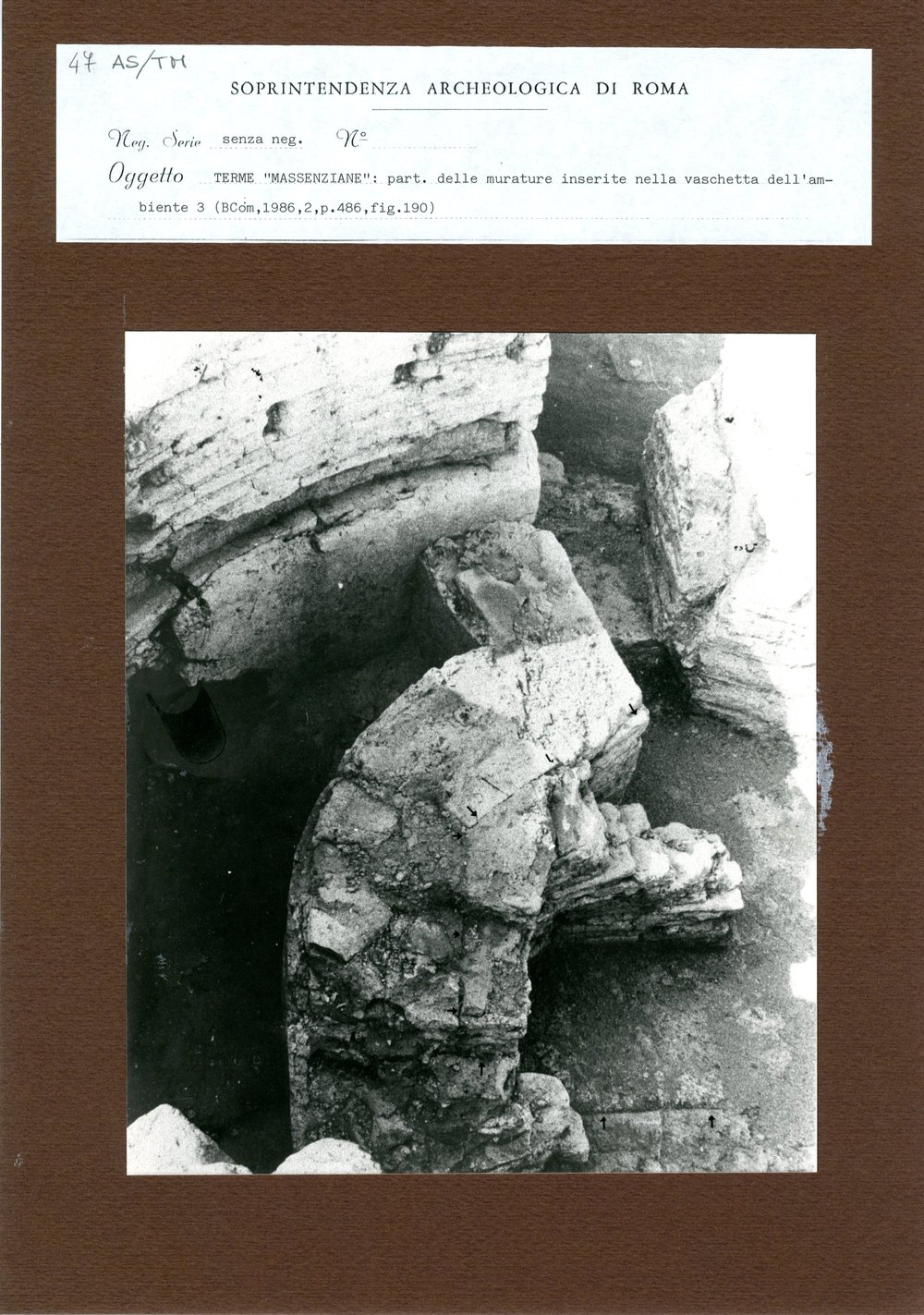 Terme di Massenzio 047.jpg