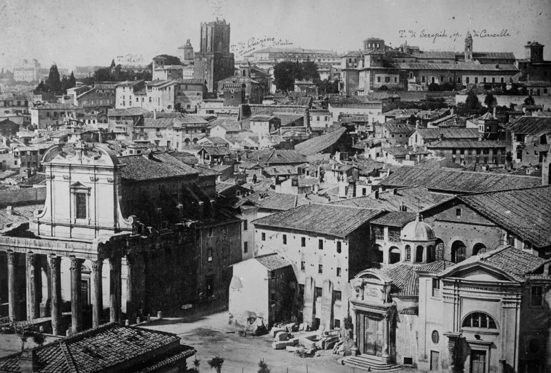 019835 - monumento - Veduta del Foro Romano, particolare del Tempio di Antonino e Faustina con il c.d. Tempio di Romolo, veduta dal Palatino, del XIX secolo, prima degli scavi della Via Sacra; neg. serie A, n. 706