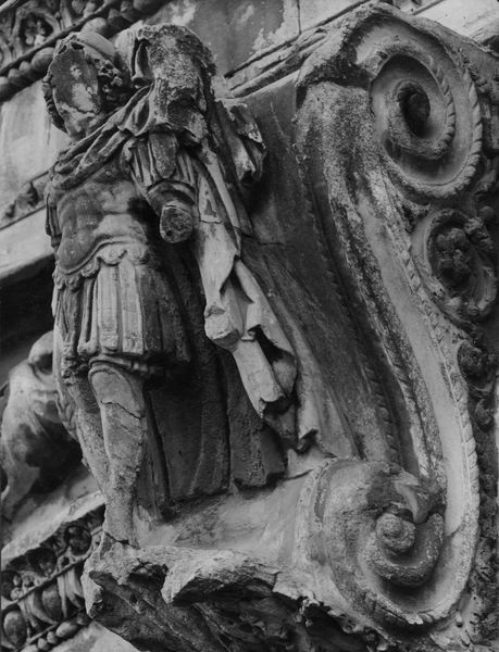 020152 - monumento - Arco di Settimio Severo, fronte est, fornice centrale, chiave d'arco sopra al fornice; foto Accademia Americana, img. n. A 37