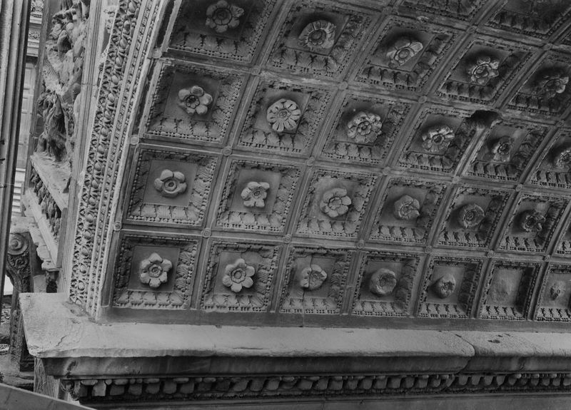 020157 - monumento - Arco di Settimio Severo, fronte ovest, fornice centrale, particolare della volta, lato sinistro; foto Accademia Americana, img. n. 13