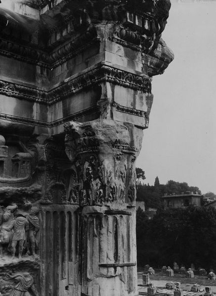 020194 - monumento - Arco di Settimio Severo, fronte ovest, fornice sinistro, capitello della prima colonna da destra; foto Accademia Americana, A 25