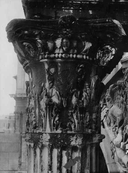 020196 - monumento - Arco di Settimio Severo, fronte ovest, fornice sinistro, capitello della seconda colonna da destra; foto Accademia Americana, A 28