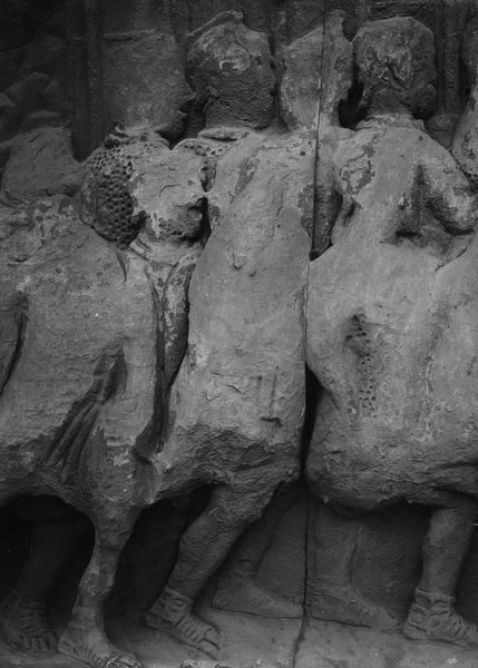 020202 - monumento - Arco di Settimio Severo, fronte est, il pannello storico destro; foto Accademia Americana, E. 12, ripr. film 2930