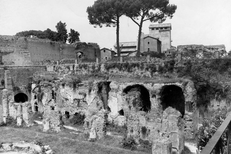 006383 - restauro - Stadio di Domiziano, lato settentrionale: restauro della parete del portico, lato nord (1962). Neg. serie Leica nÂ° 36