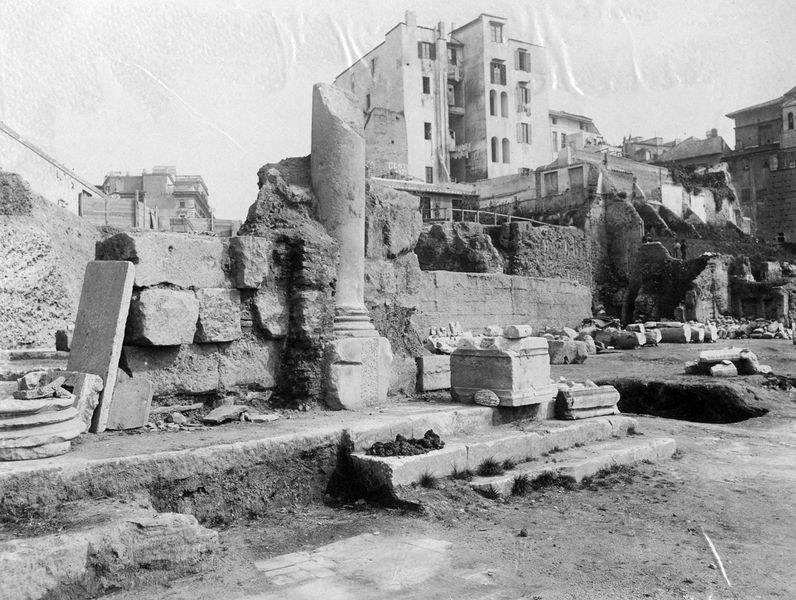 011441 - scavo archeologico - Basilica Emilia, scavi 1899, fronte verso il Foro. Neg. serie 9x12 nÂ°54