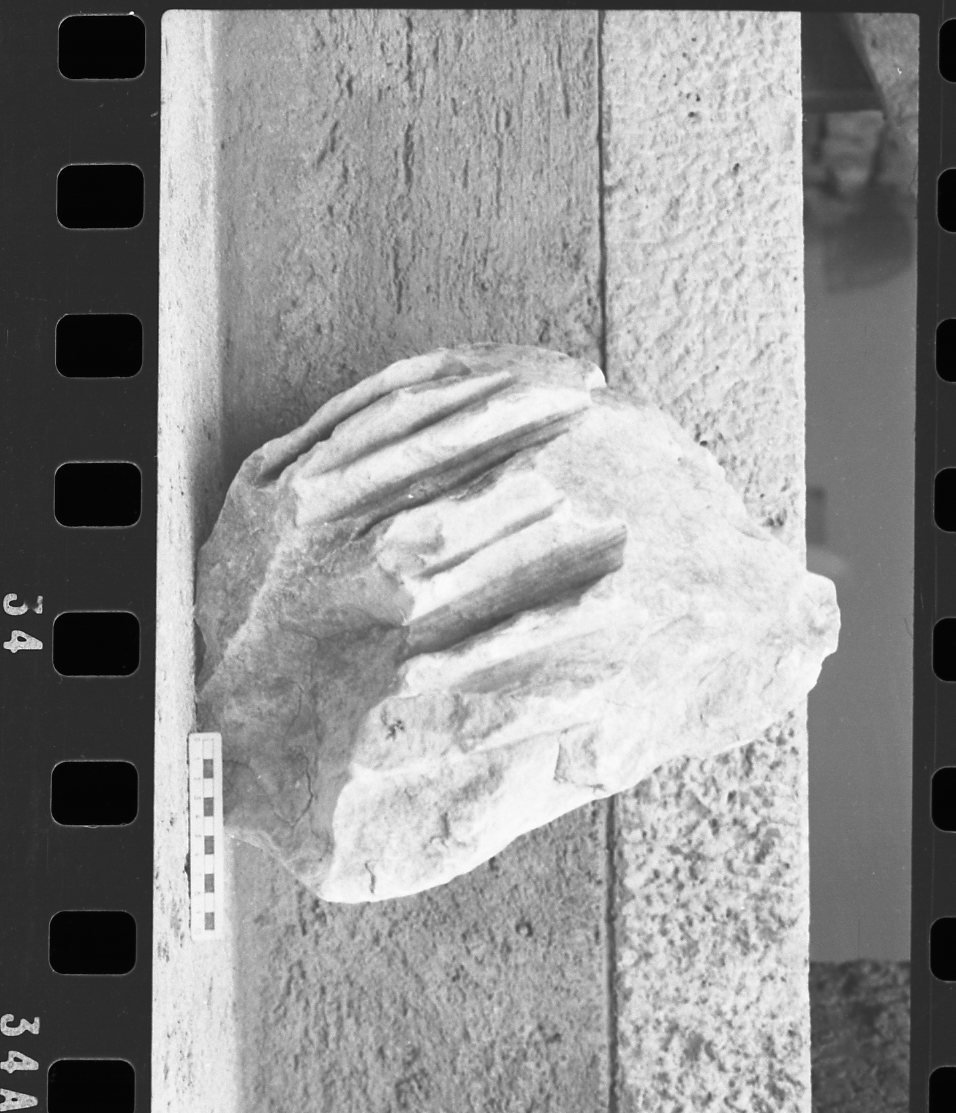 DT032.jpg