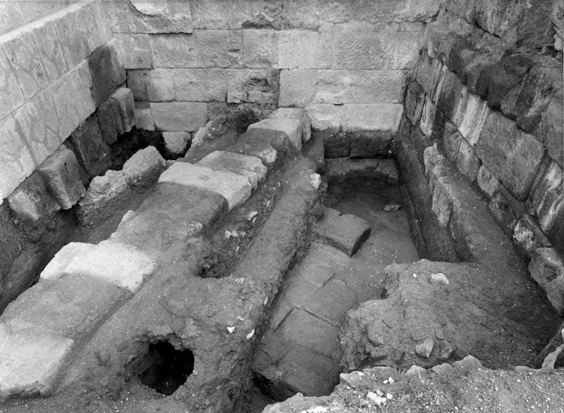 012186 - scavo archeologico - Basilica Emilia, scavi all'interno della taberna VI. Neg. serie F nÂ° 1248