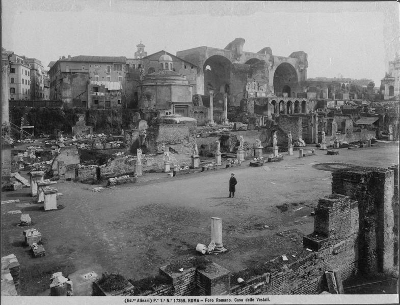 012474 - monumento - Casa delle Vestali, Atrio; neg. serie film, n. 1252