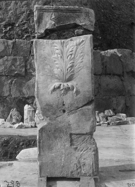 011259 - reperto - Basilica Emilia, Pilastro decorato; Neg. Serie F Nr. 209