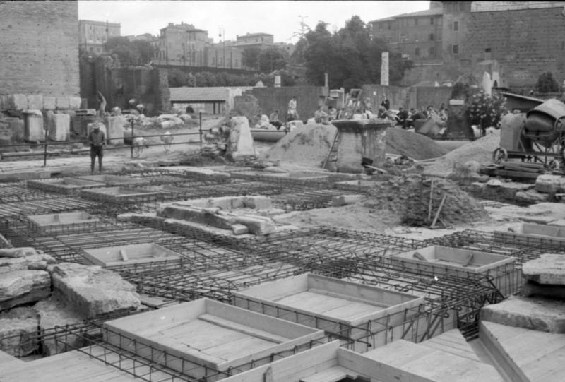 1-00021/ 07563/ 16789 - Roma - Foro Romano - Comizio