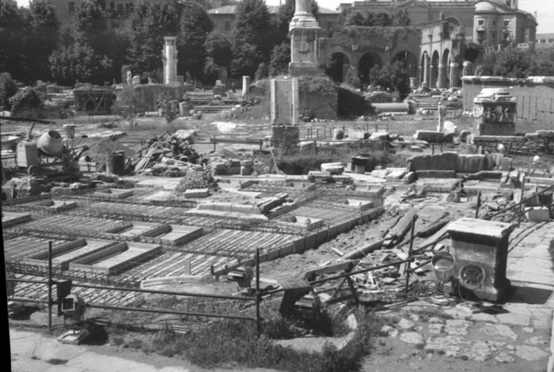 1-00021/ 07563/ 16789 - Roma - Foro Romano - Comizio
