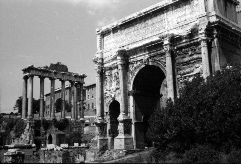 1-00021/ 07563/ 16789 - Roma - Foro Romano - Comizio