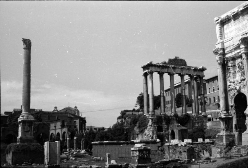 1-00021/ 07563/ 16789 - Roma - Foro Romano - Comizio