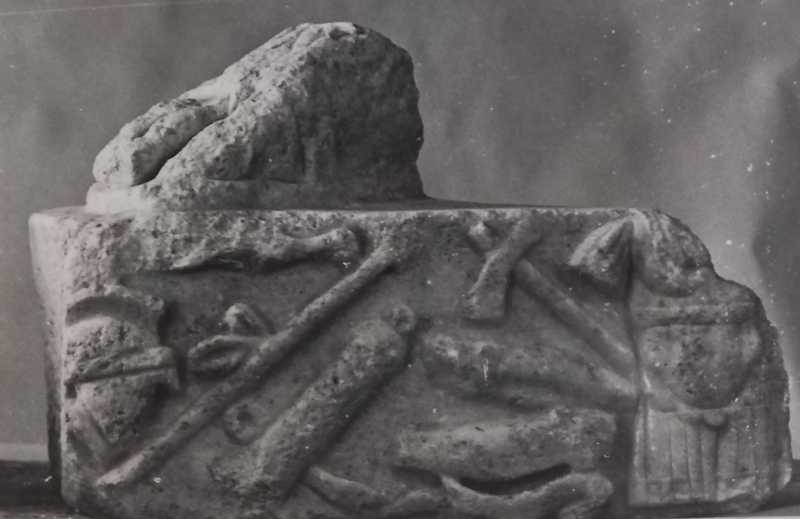 Frammento di scultura