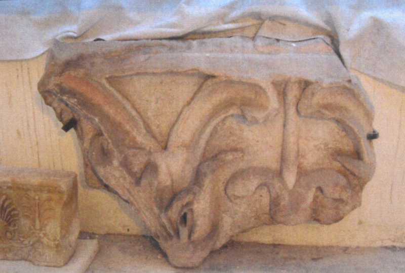 capitello (di lesena, corinzio)/fr