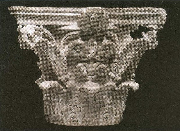 capitello/ di colonna/ corinzio (*)