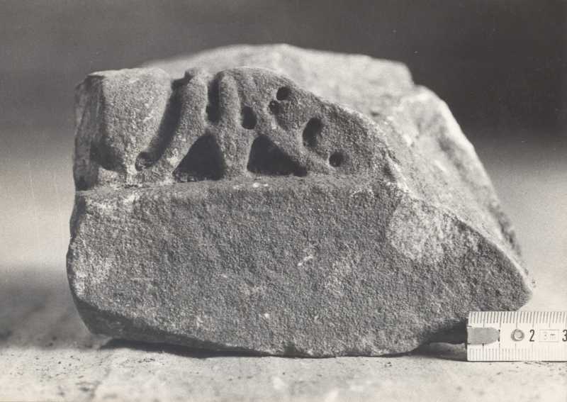 Frammento di cassettonato.