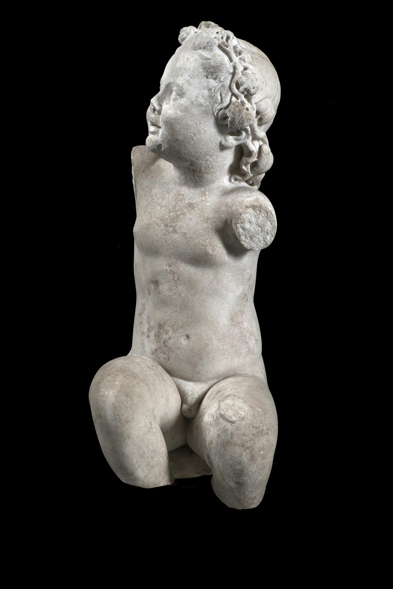 statua di Dioniso bambino del gruppo con Hermes