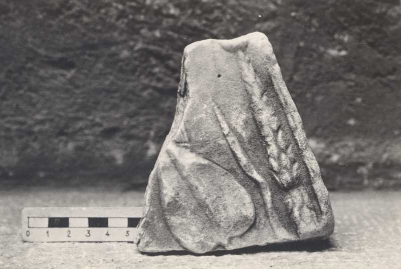 Frammento di lastra di rivestimento