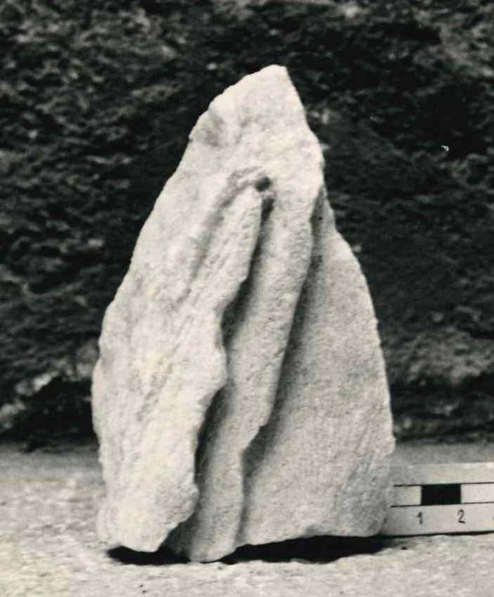 Frammento di scultura panneggiata.