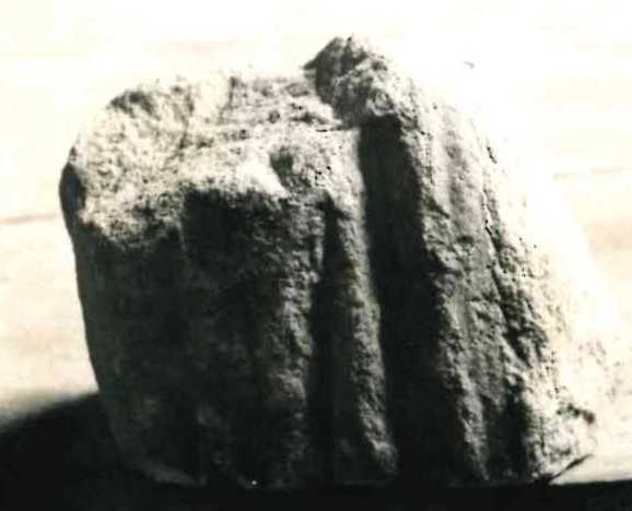 Frammento di scultura panneggiata.