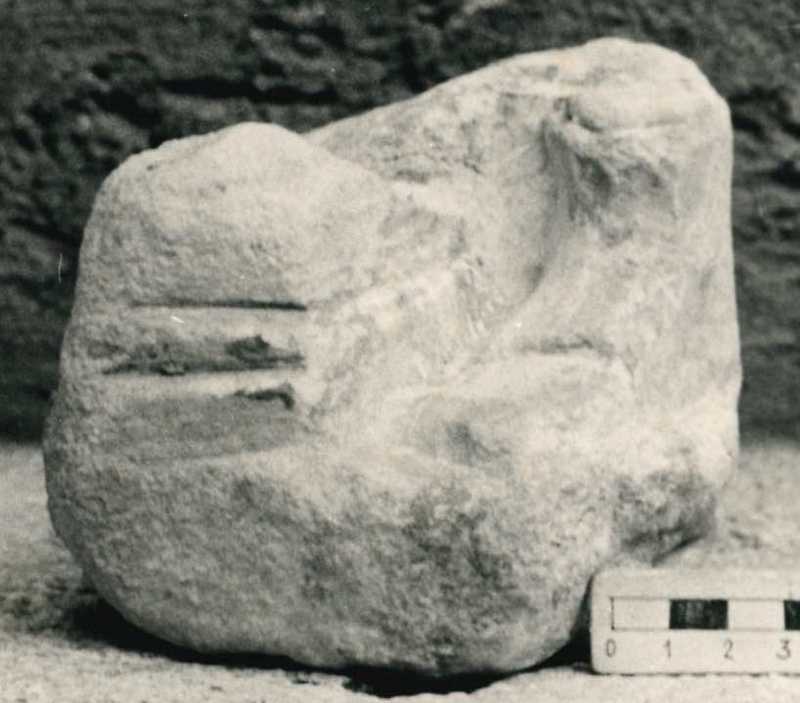 Frammento di rilievo figurato.