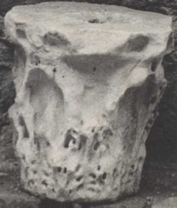Capitello corinzio frammentato