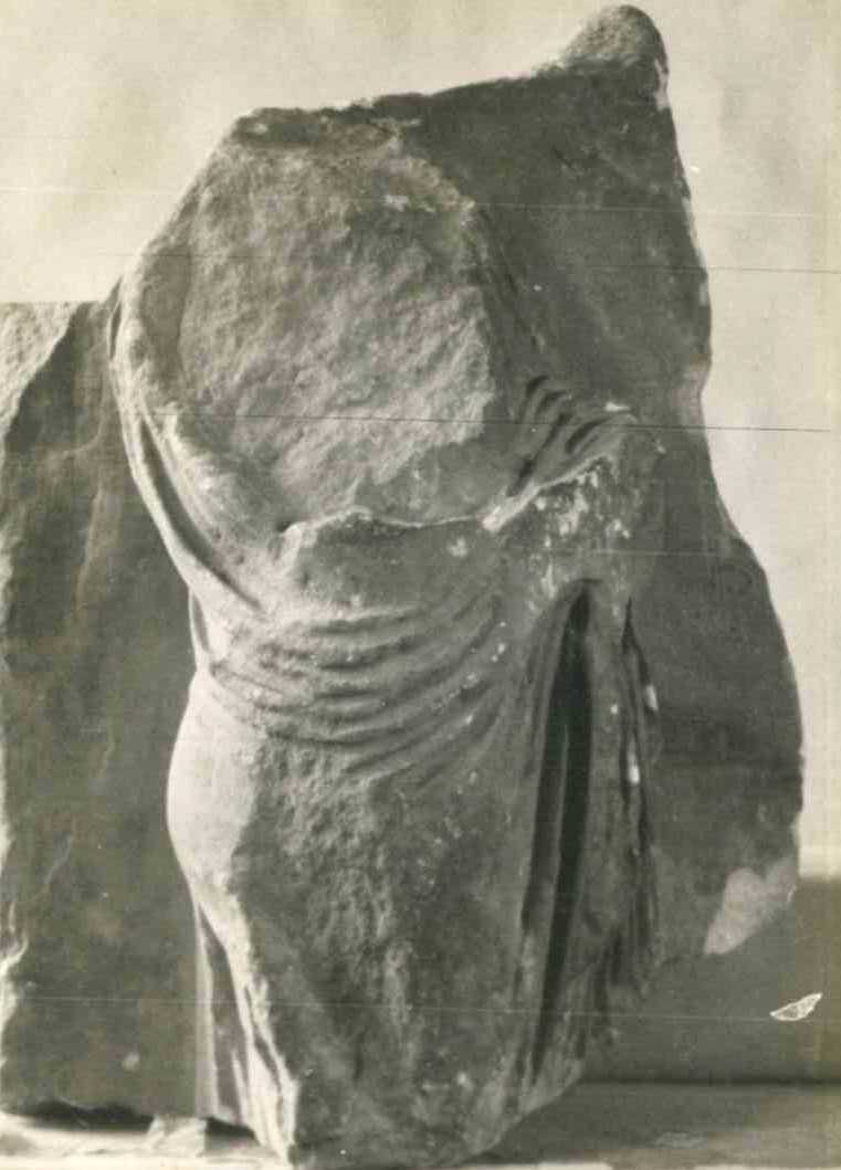 Frammento di rilievo figurato.