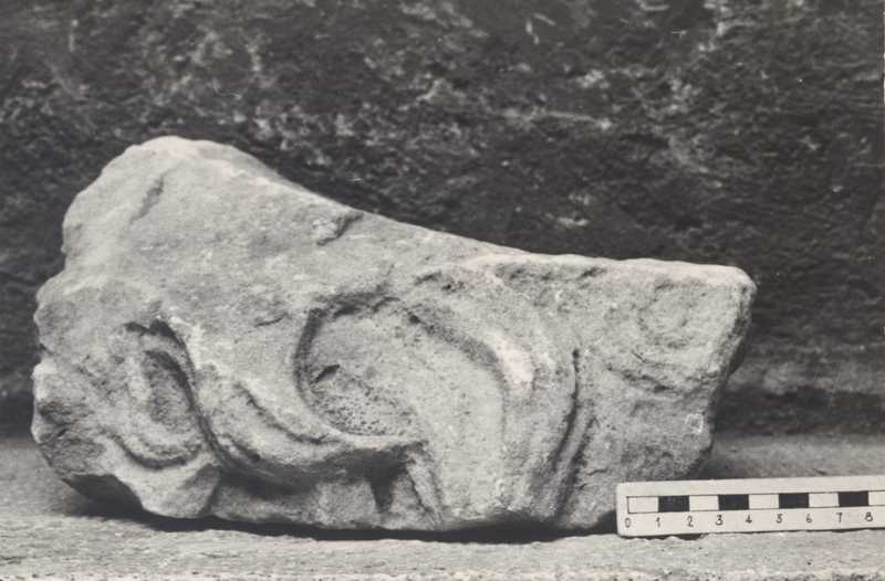 Frammento di rilievo figurato.