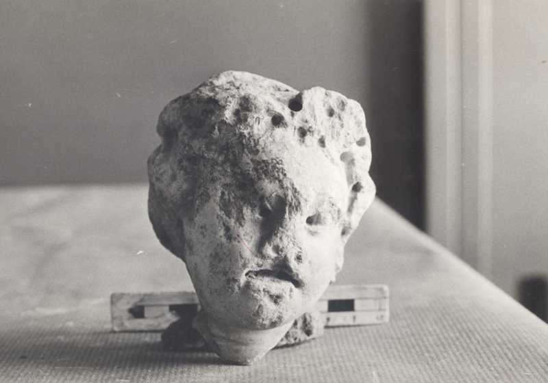 Frammento di rilievo figurato