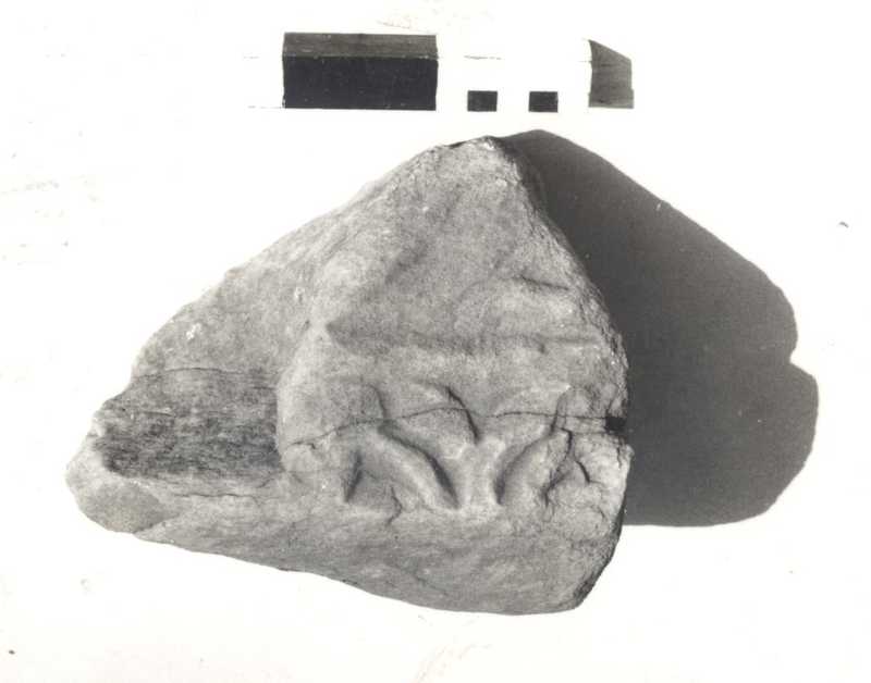 Frammento di cornice.