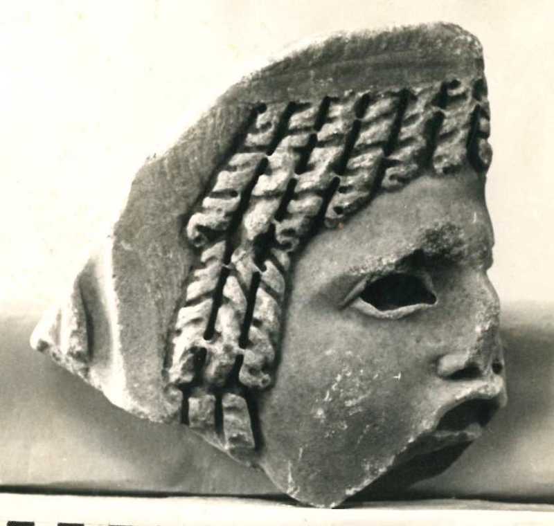 Frammento di sarcofago