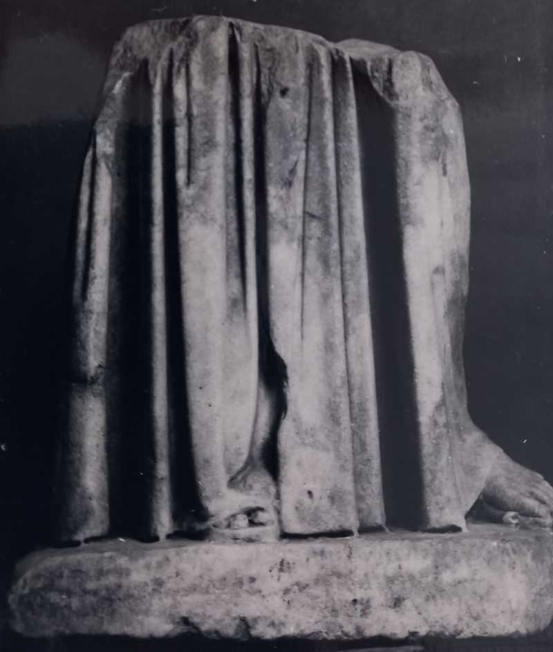 Statua panneggiata/fr