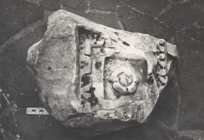 Frammento di cornice