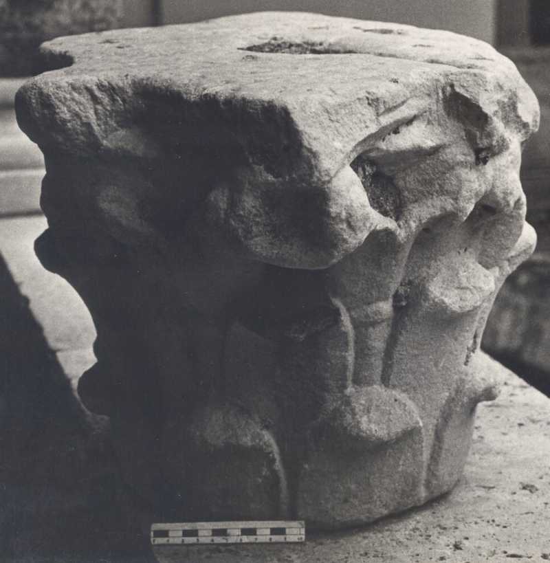 Capitello frammentato