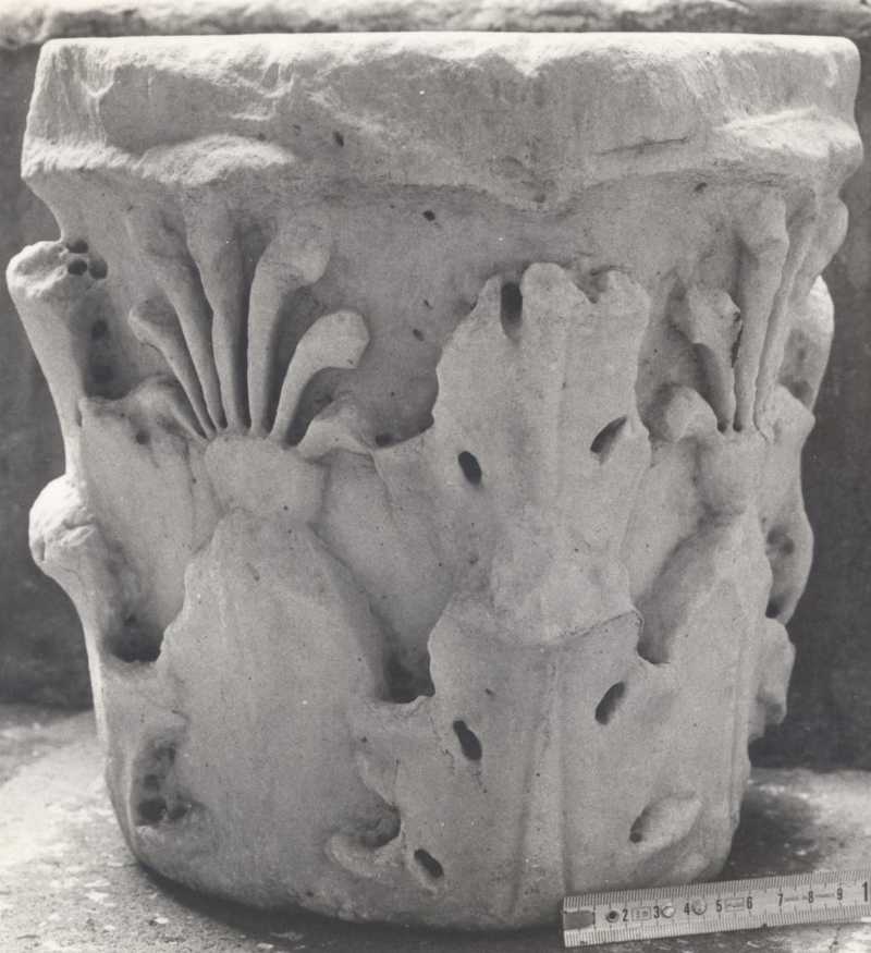 Capitello frammentato