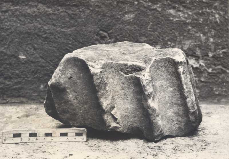 Frammento di colonna.