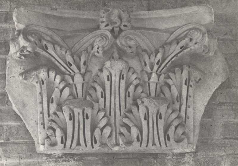 capitello corinzio di pilastro
